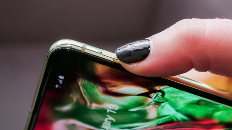 گوشی موبایل سامسونگ مدل Galaxy S10 Plus دو سیم کارت ظرفیت 1 ترابایت