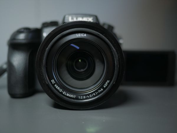 دوربین دیجیتال پاناسونیک مدل LUMIX DMC-FZ1000
