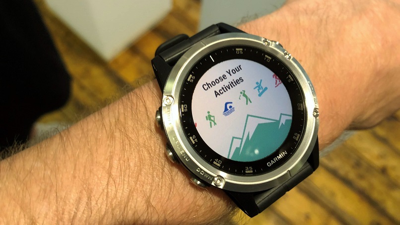 ساعت مچی هوشمند گارمین مدل fenix 5s plus sapphire