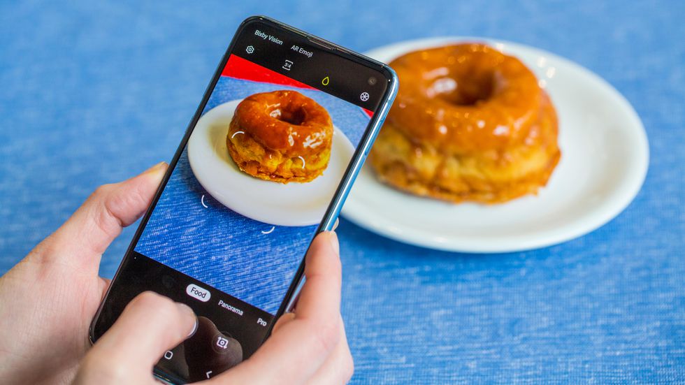 گوشی موبایل سامسونگ مدل Galaxy S10e دو سیم کارت ظرفیت 256 گیگابایت