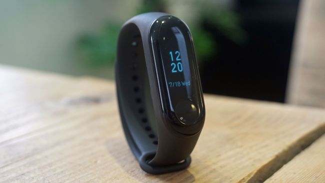 طراحی و صفحه‌نمایش Mi Band 3