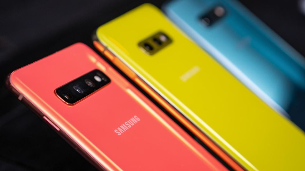 گوشی موبایل سامسونگ مدل Galaxy S10 Plus دو سیم کارت ظرفیت 1 ترابایت