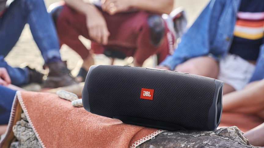 JBL Charge 4 outdoor