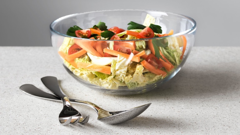 ۹ ظرف محبوب سالادخوری برای جلوه بخشیدن به میز غذاخوری شما