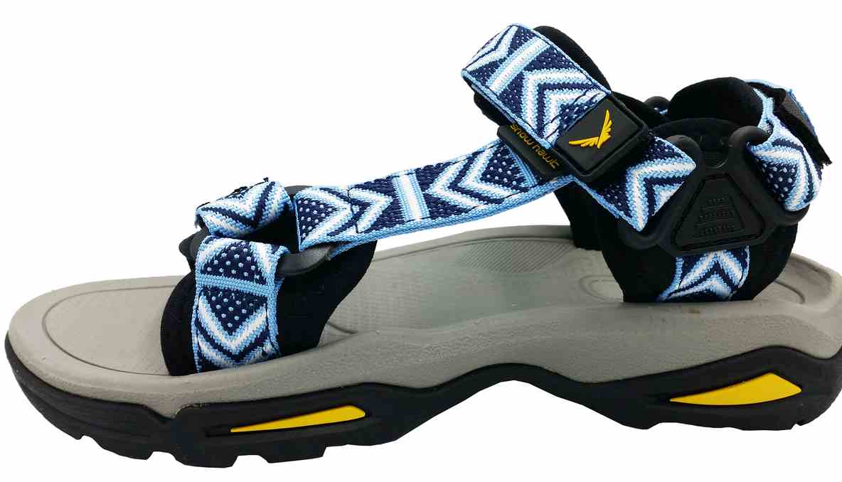 صندل زنانه اسنوهاک مدل Pinar-B