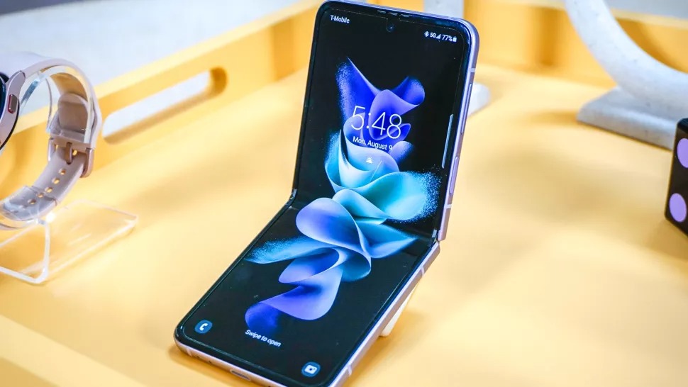 موبایل سامسونگ مدل Galaxy Z Flip 3