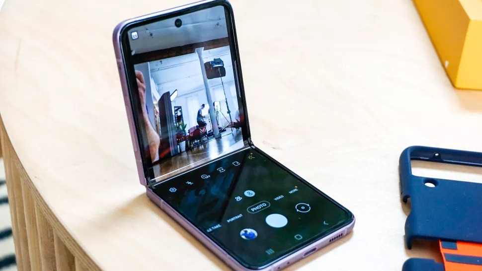 موبایل سامسونگ مدل Galaxy Z Flip 3