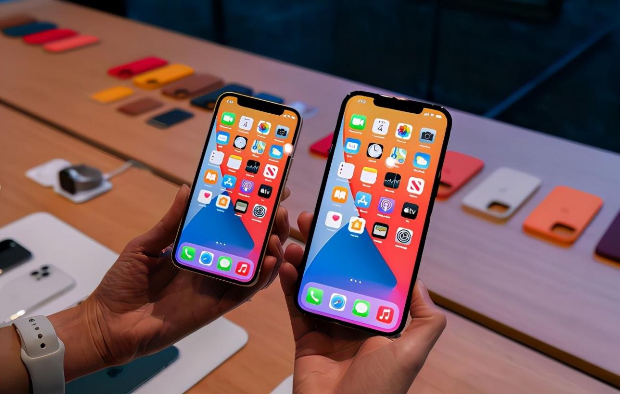 قیمت و مشخصات آیفون ۱۳