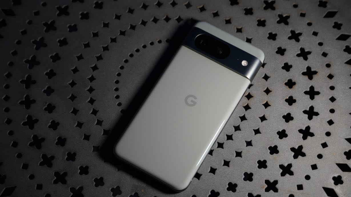 Google Pixel 8 در مقابل Apple iPhone 15: Apple یا Google؟