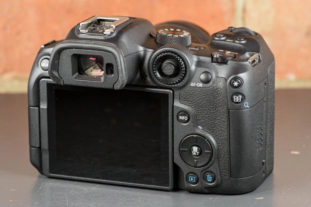 قیمت دوربین  Canon EOS R7