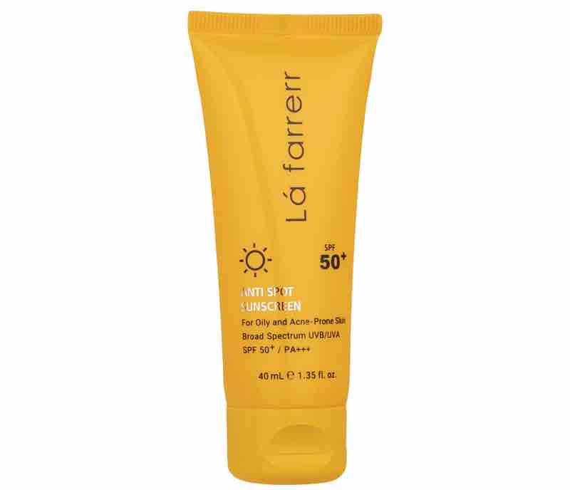 کرم ضدآفتاب و ضدلک بی‌رنگ لافارر مدل SPF50، مناسب پوست‌های چرب، حجم 40 میلی‌لیتر 