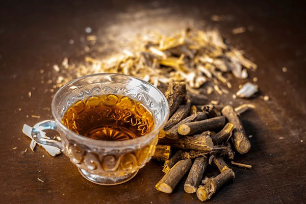 خواص دمنوش شیرین‌بیان